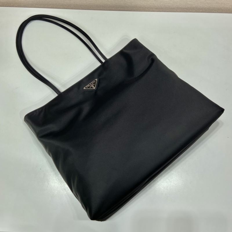 Pra*a tote bags